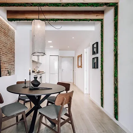 Lescun - 2 Bedrooms In Eixample Esquerra Barselona