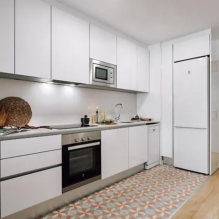 Lescun - 2 Bedrooms In Eixample Esquerra Барселона